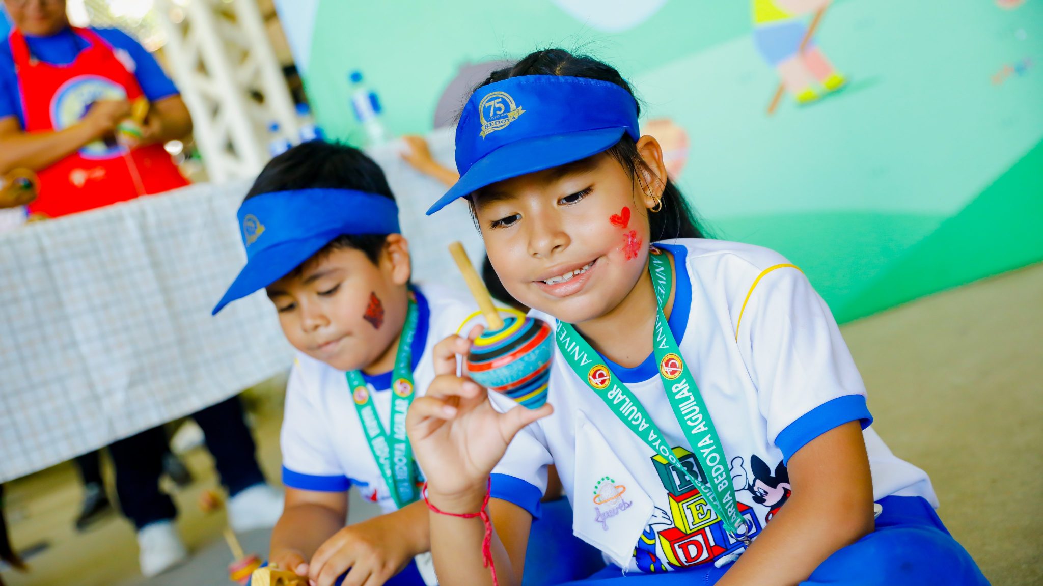 Taller de juegos y juguetes tradicionales en el Jardín Rupestre