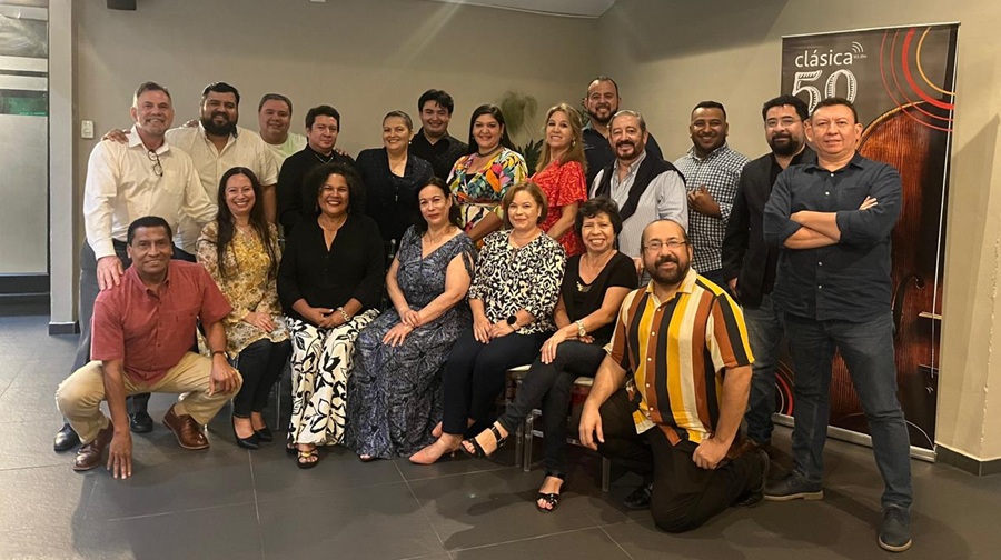 Reportaje de Diario El Salvador: Radio Clásica celebra 50 años al aire